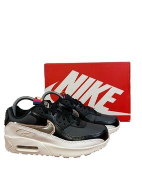 Nike Air Max 90 Leather SE Off Noir Shoe Size 6Y or 7.5 Women’s #B1154